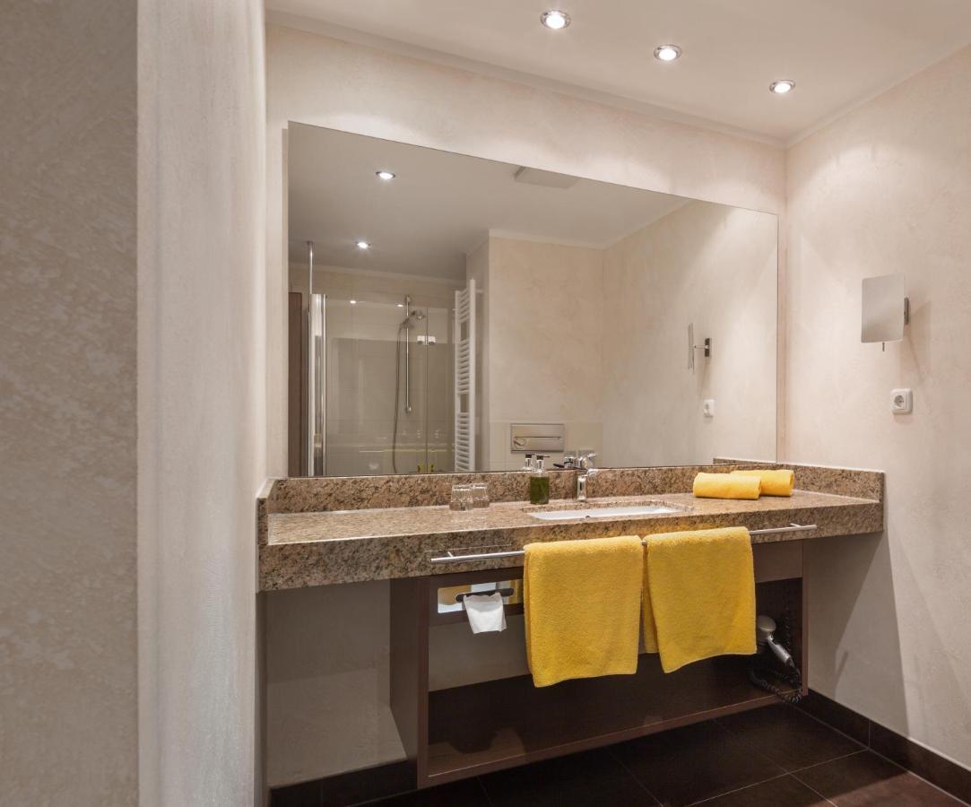 Wirtshaus & Hotel Goldener Greif Edelsfeld المظهر الخارجي الصورة