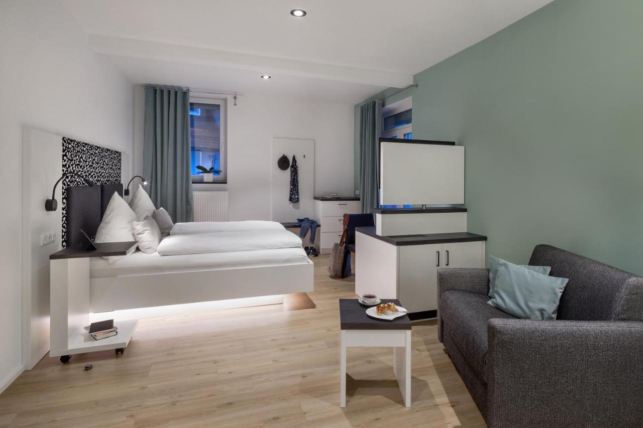 Wirtshaus & Hotel Goldener Greif Edelsfeld المظهر الخارجي الصورة