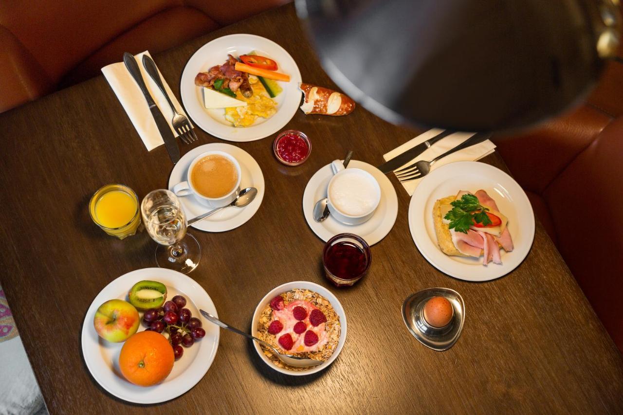 Wirtshaus & Hotel Goldener Greif Edelsfeld المظهر الخارجي الصورة