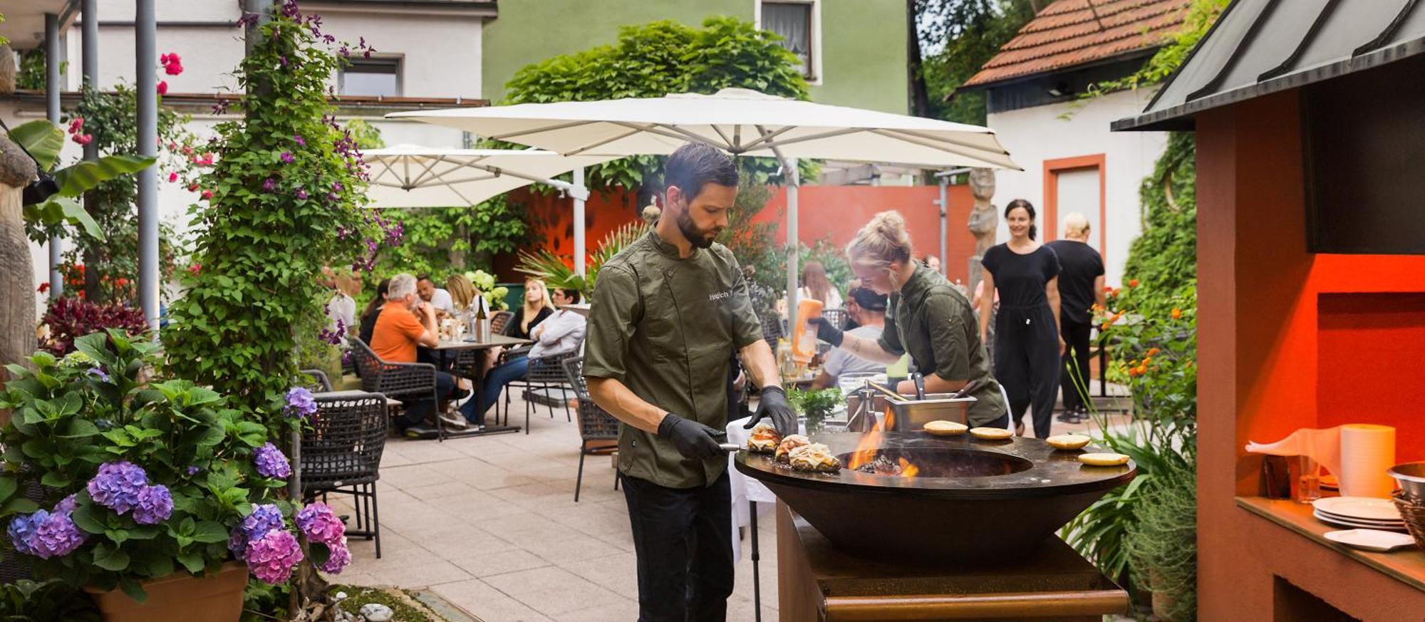 Wirtshaus & Hotel Goldener Greif Edelsfeld المظهر الخارجي الصورة