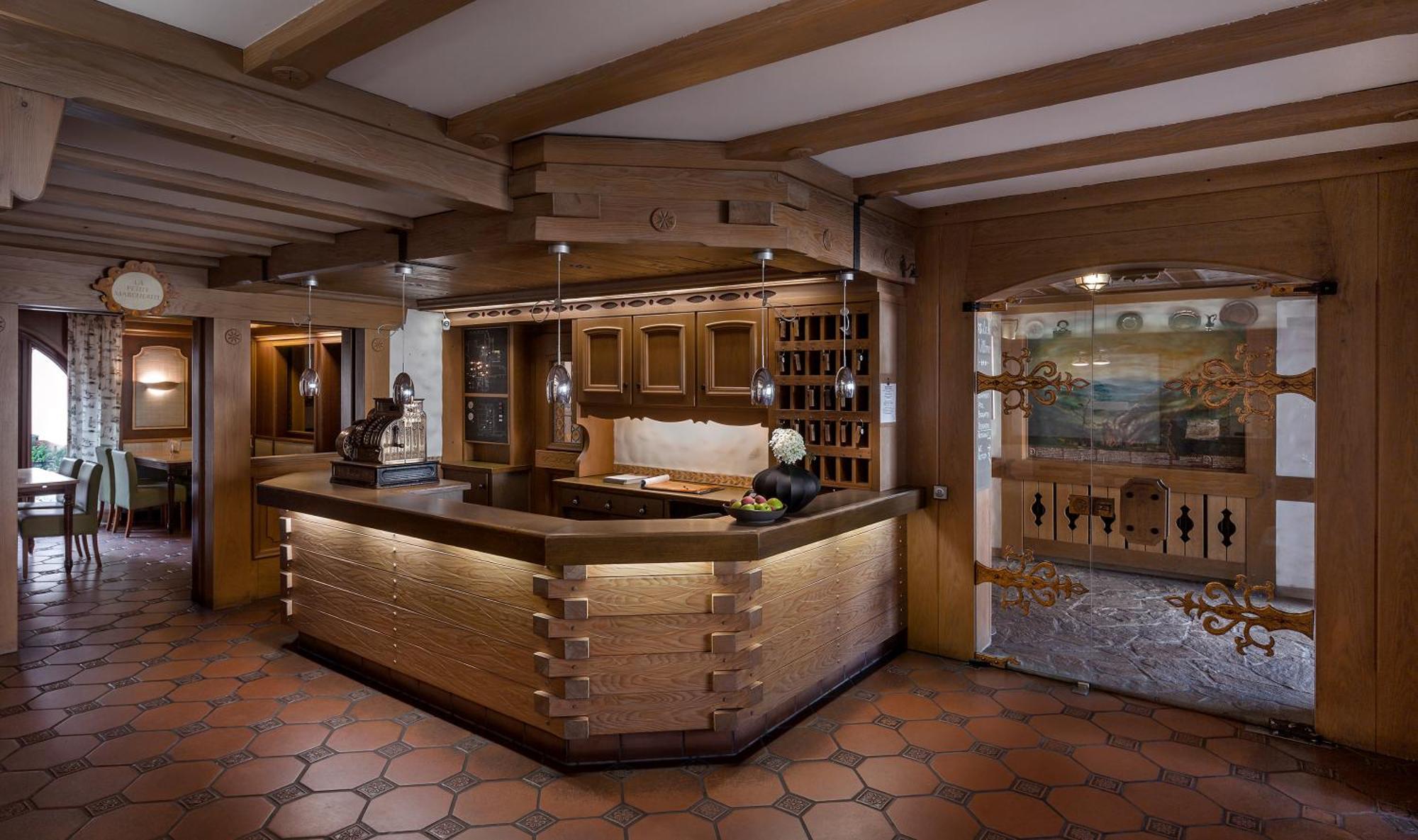 Wirtshaus & Hotel Goldener Greif Edelsfeld المظهر الخارجي الصورة